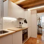 Portucale ! Santos Loft Mezzanine