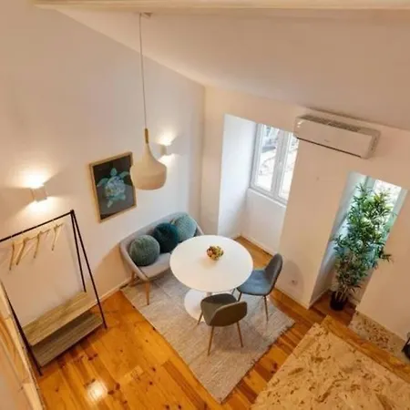 Portucale ! Santos Loft Mezzanine * ליסבון