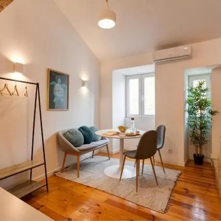 Portucale ! Santos Loft Mezzanine * Lisbona