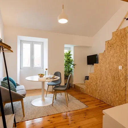 Portucale ! Santos Loft Mezzanine Appartamento