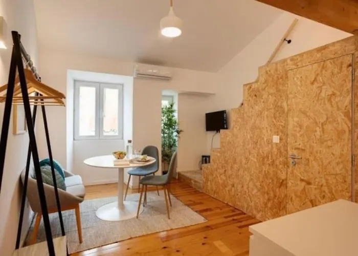 Portucale ! Santos Loft Mezzanine アパート リスボン